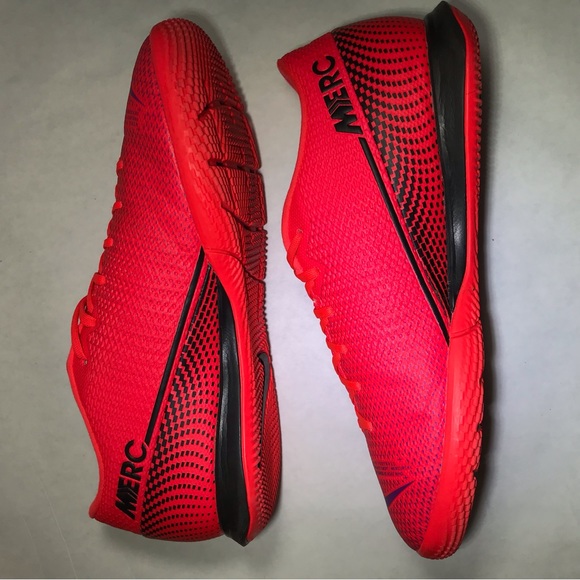 Nike Mercurial Vapor 13 Academy IC size 5.5  AT7993-606 - Picture 6 of 9